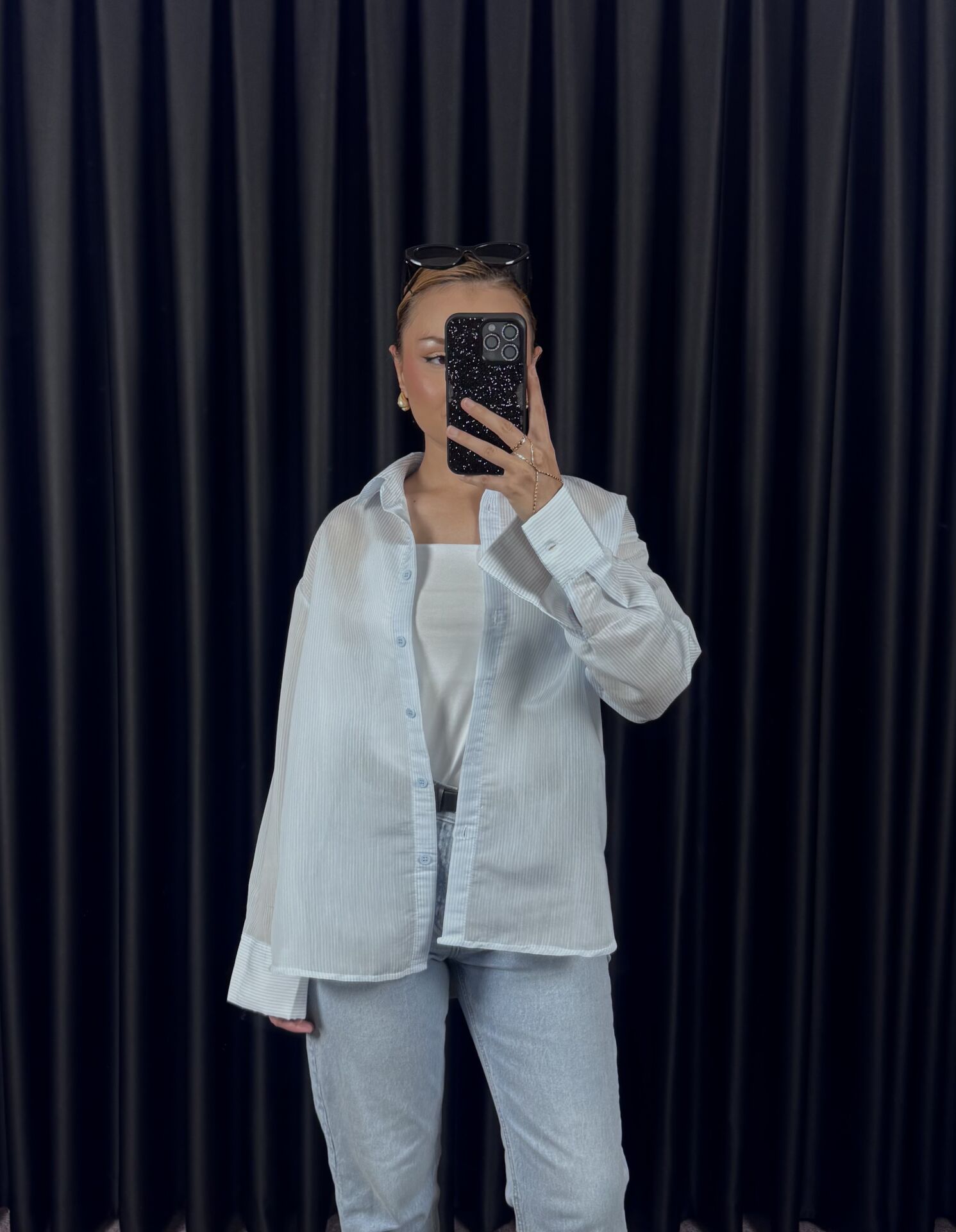 AÇIK MAVİ BEYAZ ÇİZGİLİ GÖMLEK